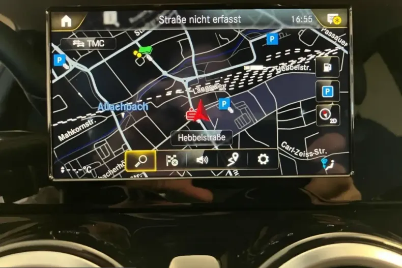 Mercedes-Benz GLA 200 (Clasa GLA) din 2023 cu 43.965 km - oferta MER217433 - foto 12