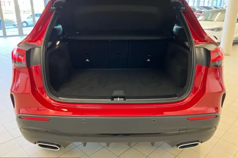 Mercedes-Benz GLA 200 (Clasa GLA) din 2023 cu 43.965 km - oferta MER217433 - foto 17