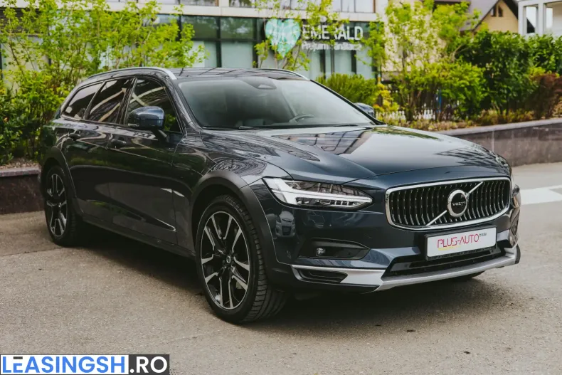 Volvo V90 Cross Country din 2022 cu 70.000 km - oferta VOL217440 - foto 1