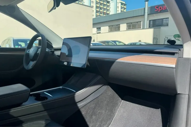 Tesla Model Y din 2023 cu 92.322 km - oferta TES217448 - foto 9