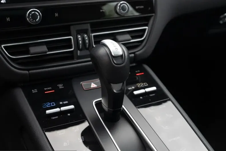Porsche Macan din 2024 cu 33.400 km - oferta POR217457 - foto 33