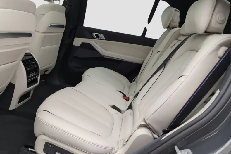 BMW X7 (Seria X) din 2025 cu 11.566 km - oferta BMW217460 - foto 9