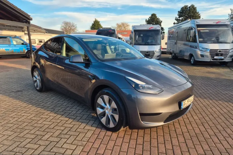 Tesla Model Y din 2023 cu 14.500 km - oferta TES217461 - foto 1