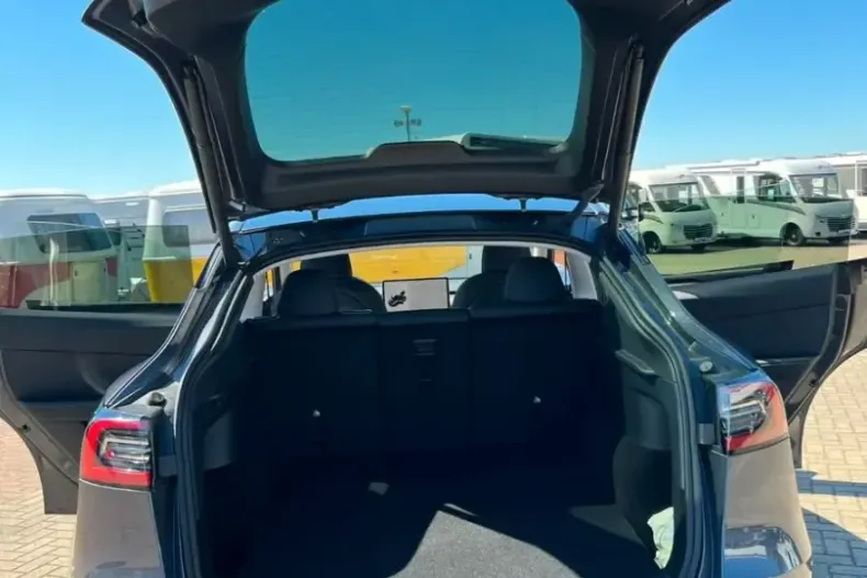 Tesla Model Y din 2023 cu 14.500 km - oferta TES217461 - foto 2