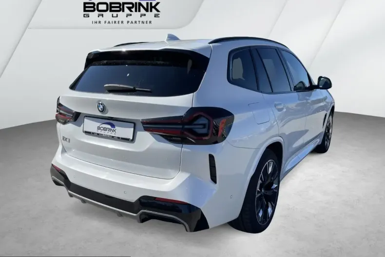 BMW iX3 (Seria X) din 2023 cu 44.963 km - oferta BMW217464 - foto 3
