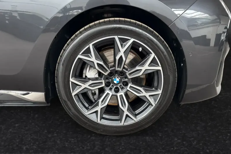 BMW 750 (Seria 7) din 2025 cu 28.750 km - oferta BMW217466 - foto 4