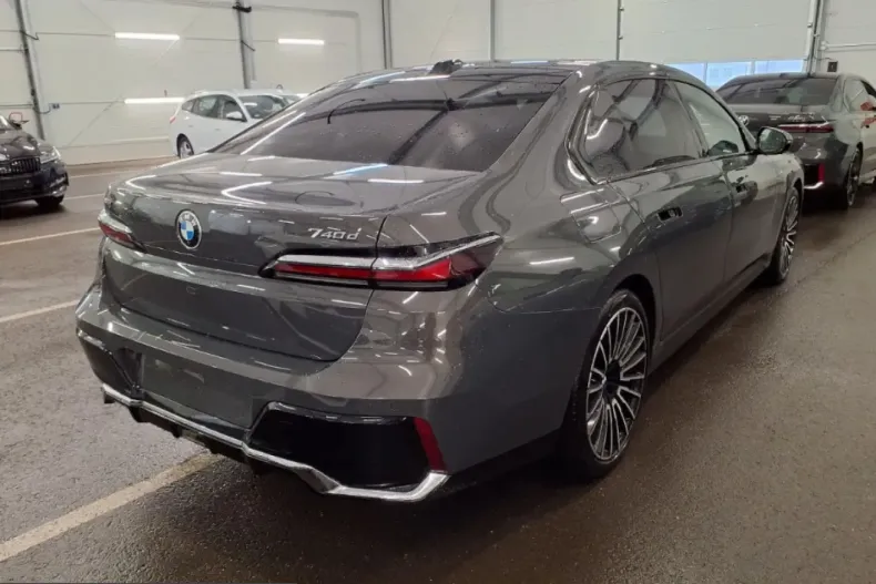 BMW 740 (Seria 7) din 2025 cu 7.913 km - oferta BMW217467 - foto 4