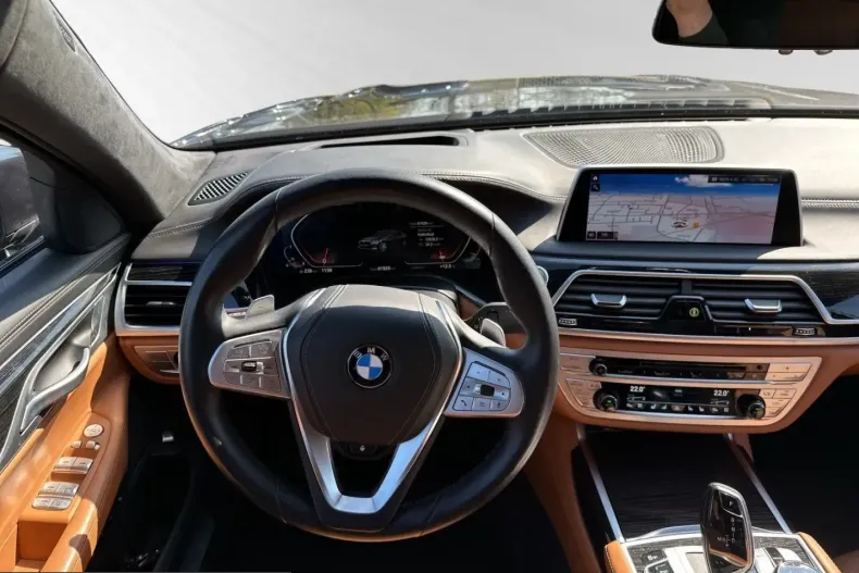 BMW 750 (Seria 7) din 2021 cu 62.290 km - oferta BMW217468 - foto 9