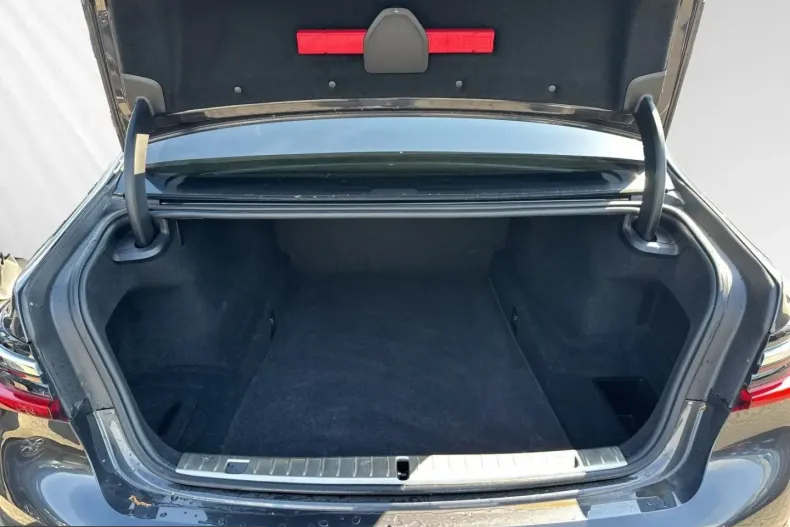 BMW 750 (Seria 7) din 2021 cu 62.290 km - oferta BMW217468 - foto 12
