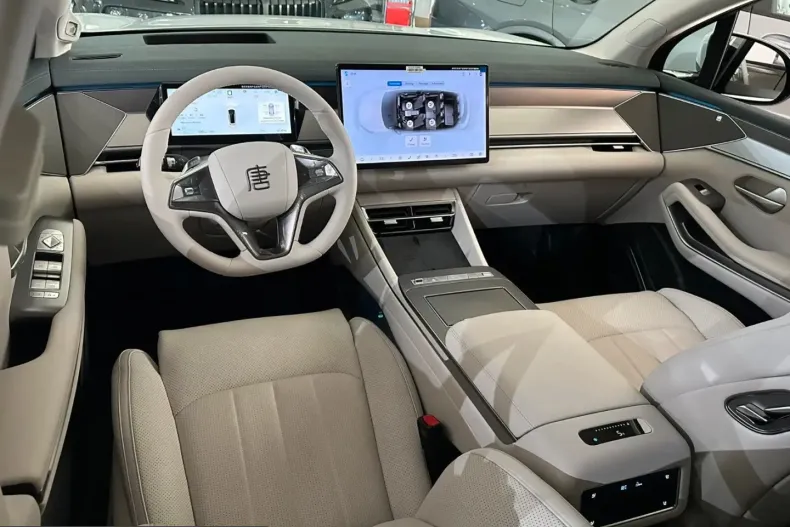 BYD Tang din 2025 cu 1.200 km - oferta BYD217490 - foto 2