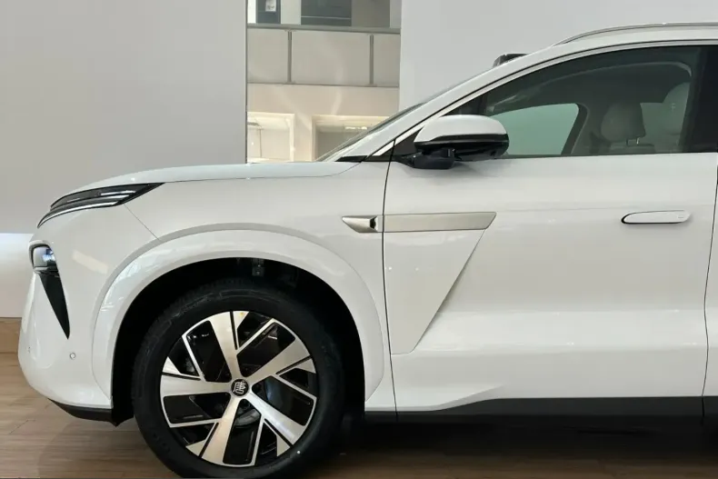 BYD Tang din 2025 cu 1.200 km - oferta BYD217490 - foto 4