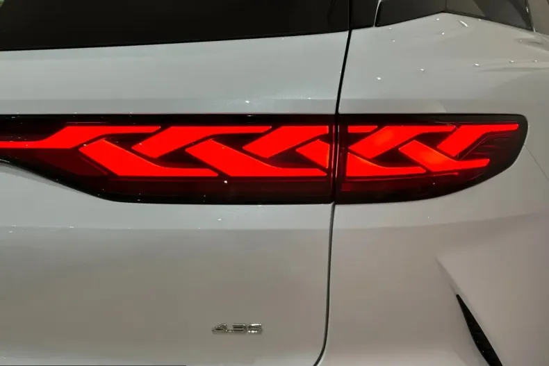 BYD Tang din 2025 cu 1.200 km - oferta BYD217490 - foto 13