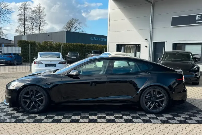 Tesla Model S din 2023 cu 65.001 km - oferta TES217495 - foto 4