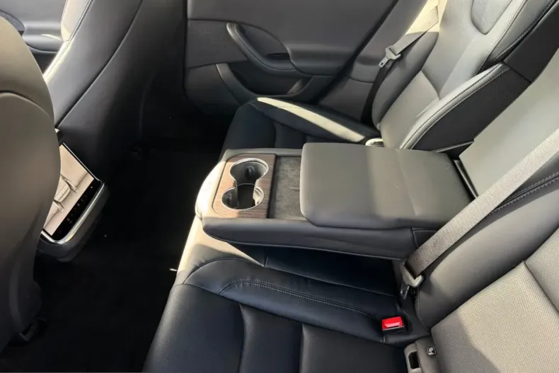 Tesla Model S din 2023 cu 65.001 km - oferta TES217495 - foto 25