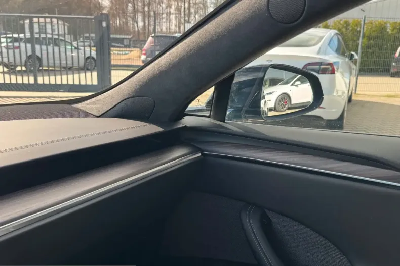 Tesla Model S din 2023 cu 65.001 km - oferta TES217495 - foto 31