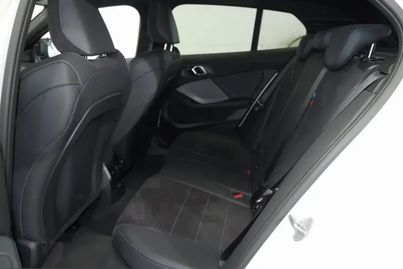 BMW M135i (Seria 1) din 2025 cu 13.610 km - oferta BMW217503 - foto 6