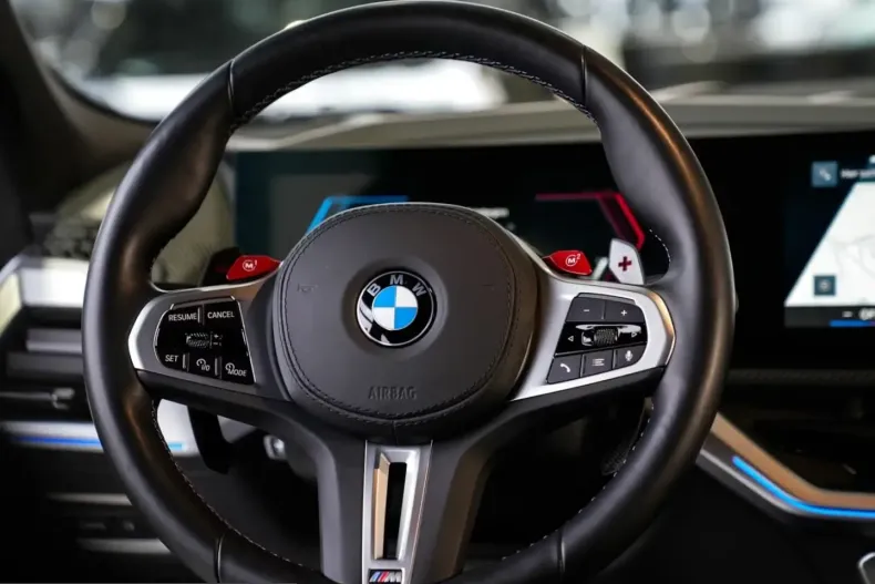 BMW XM (Seria X) din 2024 cu 17.336 km - oferta BMW217508 - foto 13