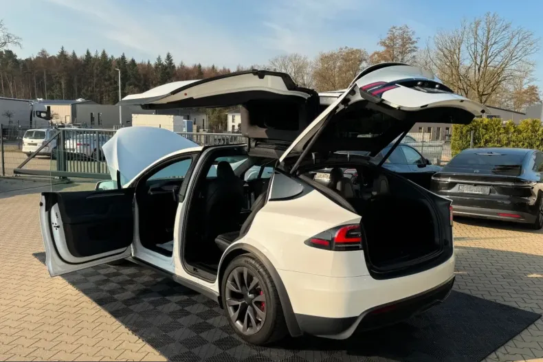 Tesla Model X din 2023 cu 50.333 km - oferta TES217509 - foto 8