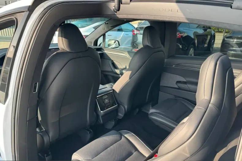 Tesla Model X din 2023 cu 50.333 km - oferta TES217509 - foto 21