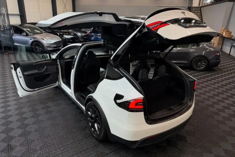 Tesla Model X din 2023 cu 67.777 km - oferta TES217511 - foto 12