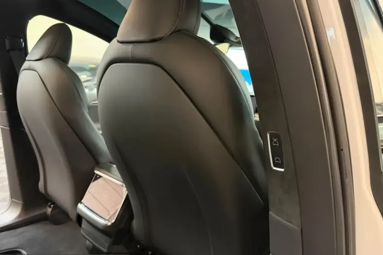 Tesla Model X din 2023 cu 67.777 km - oferta TES217511 - foto 19