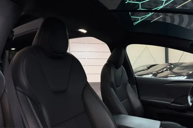 Tesla Model X din 2023 cu 67.777 km - oferta TES217511 - foto 23