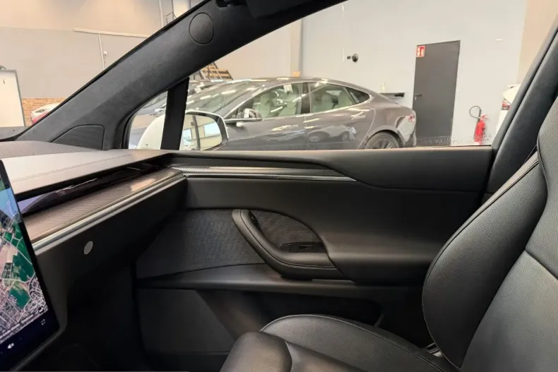 Tesla Model X din 2023 cu 67.777 km - oferta TES217511 - foto 29