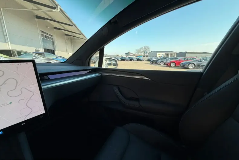 Tesla Model X din 2022 cu 65.777 km - oferta TES217513 - foto 32