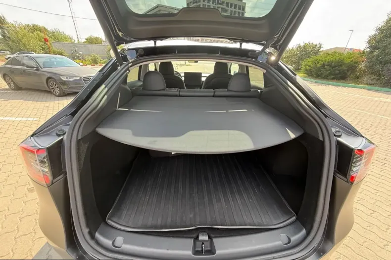 Tesla Model Y din 2023 cu 53.750 km - oferta TES217518 - foto 9