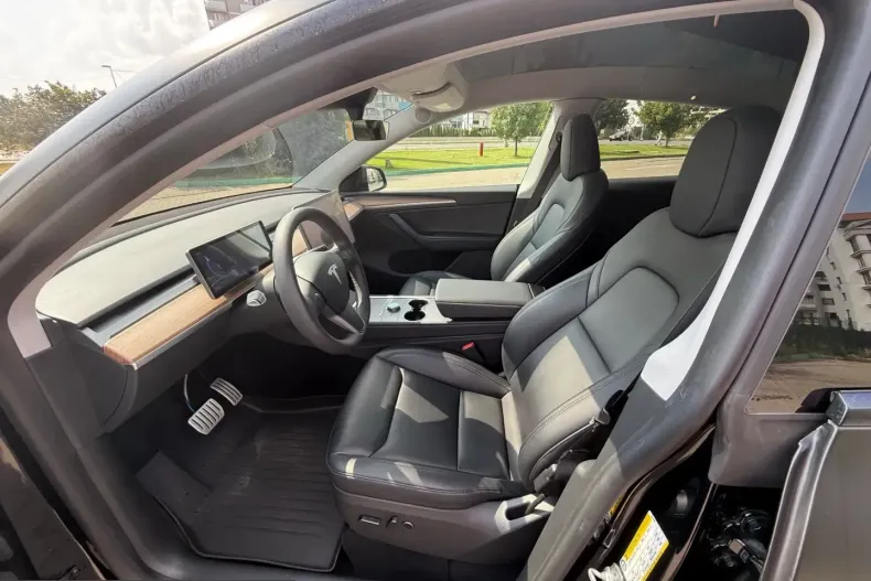 Tesla Model Y din 2023 cu 53.750 km - oferta TES217518 - foto 13