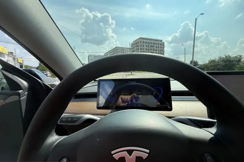 Tesla Model Y din 2023 cu 53.750 km - oferta TES217518 - foto 16