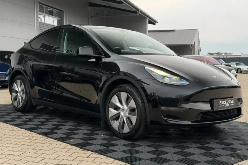 Tesla Model Y din 2023 cu 62.000 km - oferta TES217520 - foto 1