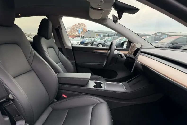 Tesla Model Y din 2023 cu 62.000 km - oferta TES217520 - foto 17