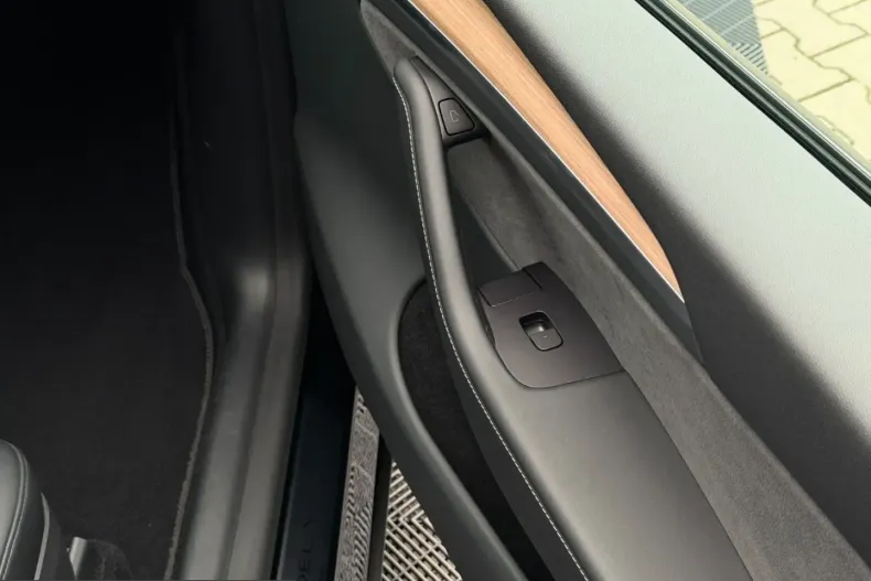 Tesla Model Y din 2023 cu 62.000 km - oferta TES217520 - foto 20