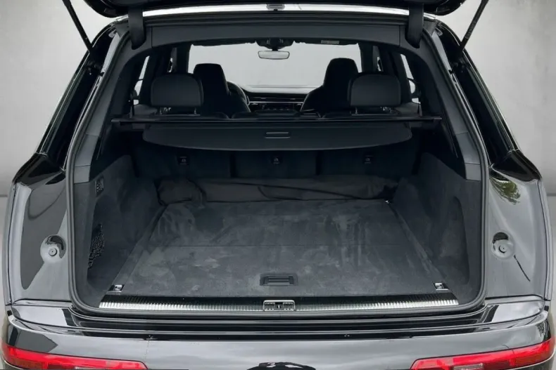 Audi SQ7 din 2025 cu 17.451 km - oferta AUD217521 - foto 5