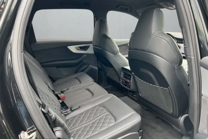 Audi SQ7 din 2025 cu 17.451 km - oferta AUD217521 - foto 12