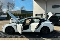 Tesla Model 3 din 2023 cu 98.444 km - oferta TES217522 - foto 7