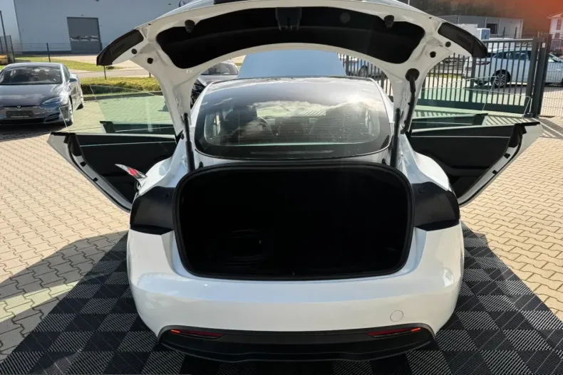 Tesla Model 3 din 2023 cu 98.444 km - oferta TES217522 - foto 11