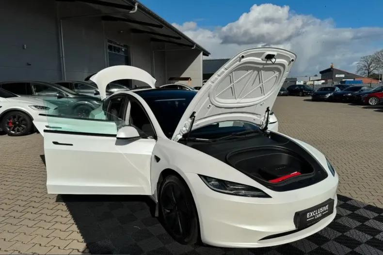 Tesla Model 3 din 2023 cu 98.444 km - oferta TES217522 - foto 17