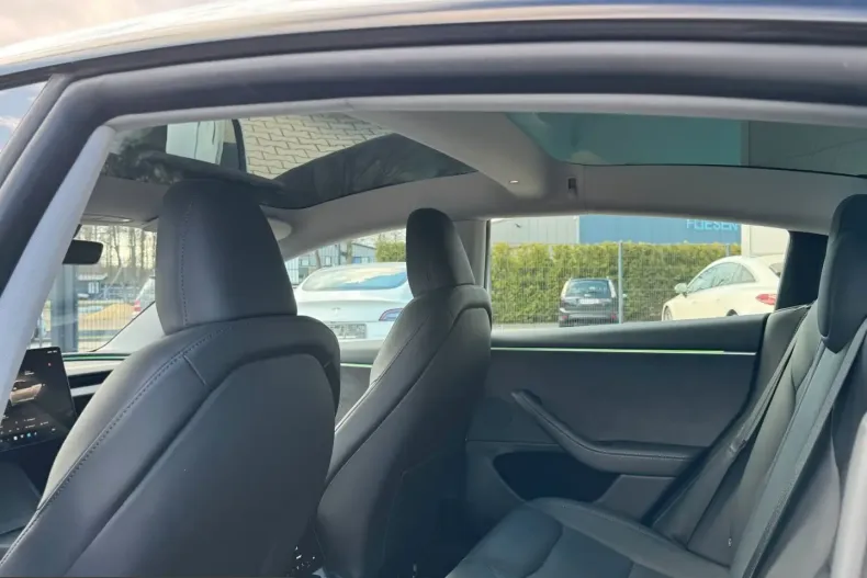 Tesla Model 3 din 2023 cu 98.444 km - oferta TES217522 - foto 27