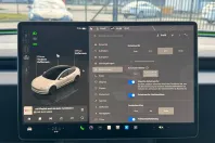 Tesla Model 3 din 2023 cu 98.444 km - oferta TES217522 - foto 32