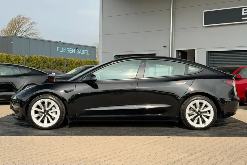 Tesla Model 3 din 2022 cu 54.999 km - oferta TES217523 - foto 1