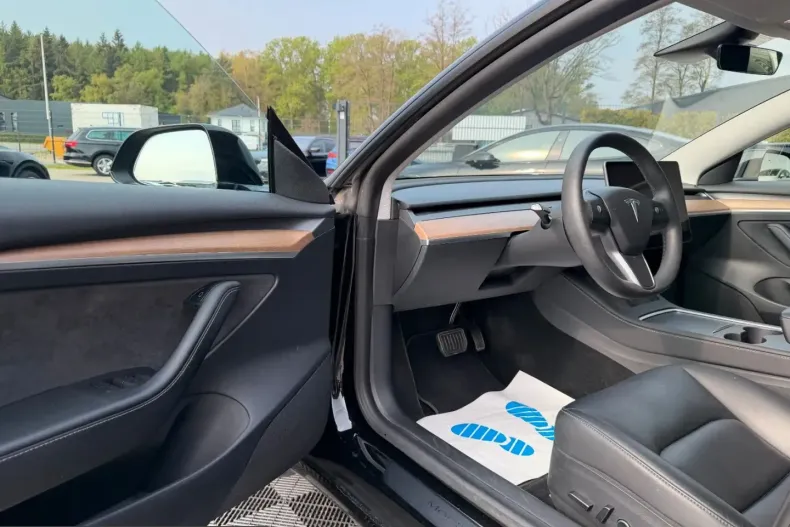 Tesla Model 3 din 2022 cu 54.999 km - oferta TES217523 - foto 29