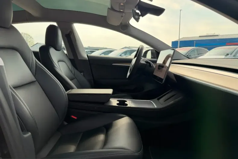 Tesla Model 3 din 2022 cu 54.999 km - oferta TES217523 - foto 32