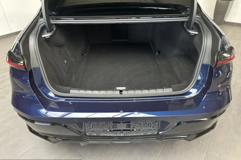 BMW i7 (Seria 7) din 2024 cu 32.450 km - oferta BMW217541 - foto 6