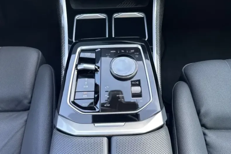 BMW i7 (Seria 7) din 2024 cu 32.450 km - oferta BMW217541 - foto 14