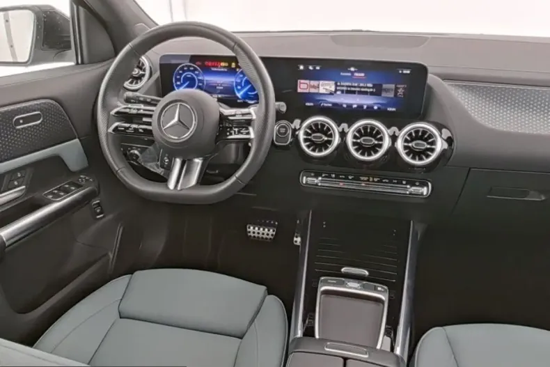 Mercedes-Benz EQA din 2024 cu 33.400 km - oferta MER217548 - foto 2