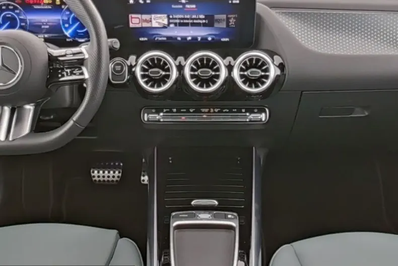 Mercedes-Benz EQA din 2024 cu 33.400 km - oferta MER217548 - foto 6