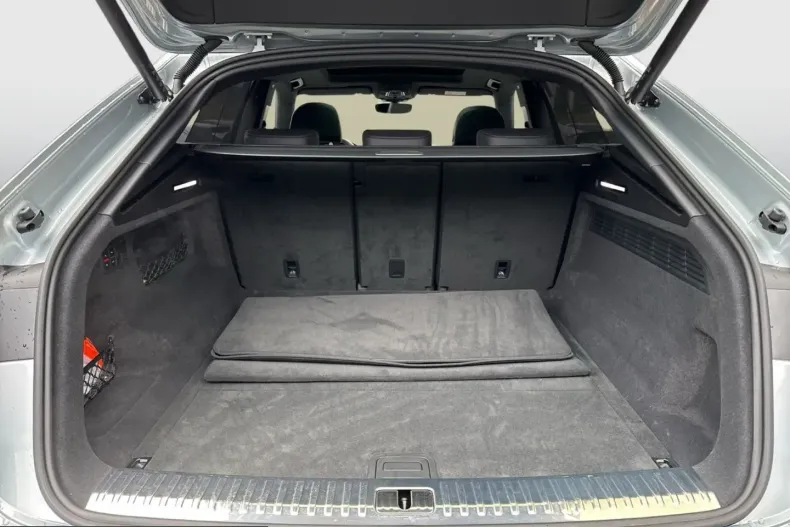 Audi SQ8 din 2025 cu 9.895 km - oferta AUD217570 - foto 16