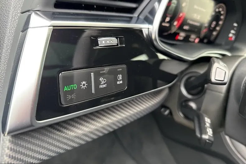 Audi SQ8 din 2025 cu 9.895 km - oferta AUD217570 - foto 20